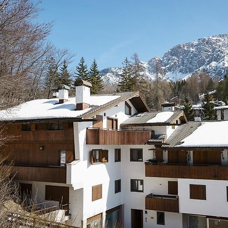 Villa Franchetti - Stayincortina كورتينا دامبيتزو المظهر الخارجي الصورة