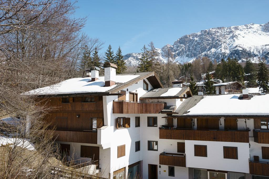 Villa Franchetti - Stayincortina كورتينا دامبيتزو المظهر الخارجي الصورة